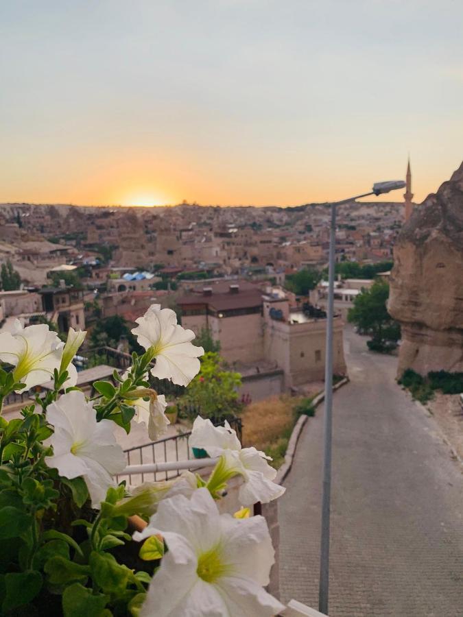Cappadocia Ozbek Stone House Goreme Exterior foto