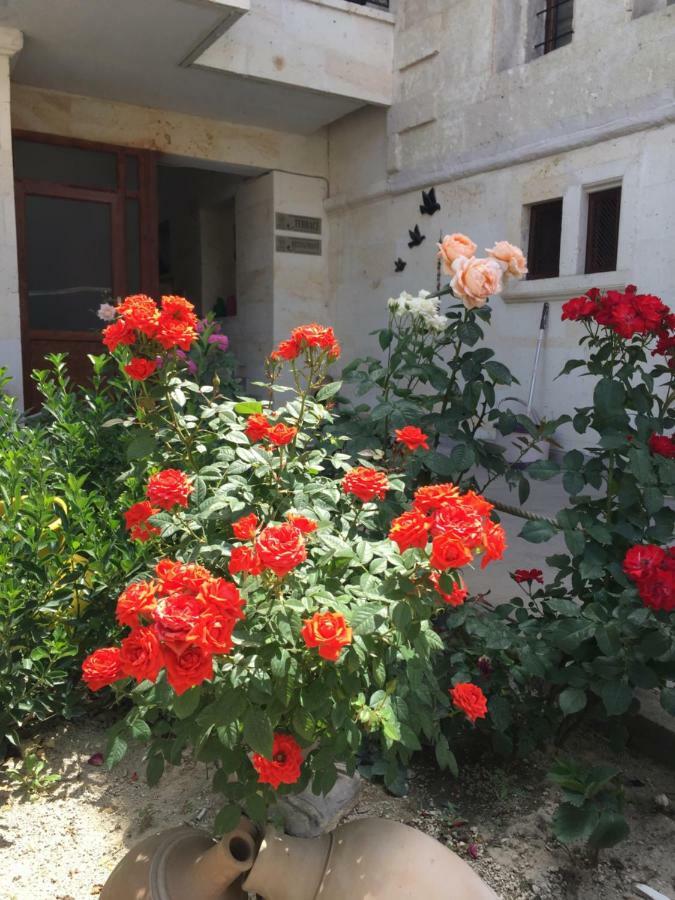 Cappadocia Ozbek Stone House Goreme Exterior foto